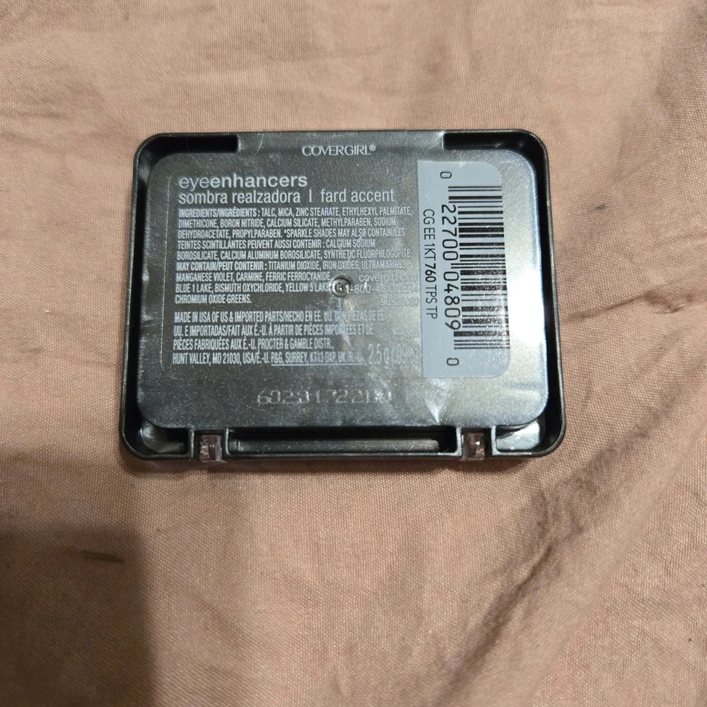 Covergirl Eye Enhancers Eyeshadow Tapestry Taupe 760‎ Single Compact Makeup